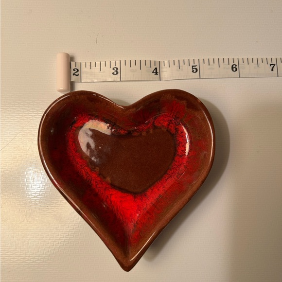 McMaster Canada Heart Trinket Box - Picture 1 of 3